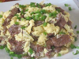 娇嫩滑口《滑蛋牛肉》的做法步骤：9