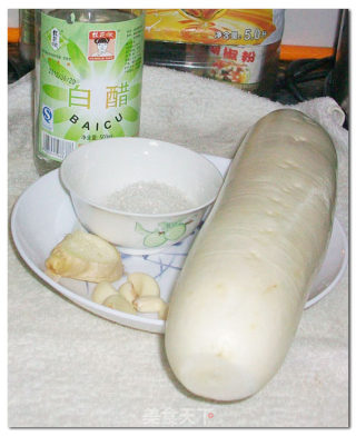 酸辣脆萝卜的做法步骤：1
