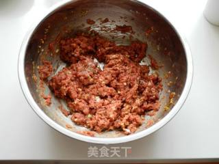 牛肉杏鲍菇烫面蒸饺的做法步骤：3