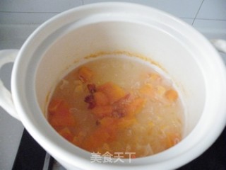 美容养颜甜品------木瓜银耳糖水的做法步骤：6