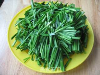 韭菜炒鸡蛋的做法步骤：3