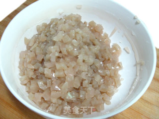 猪肉萝卜灌汤包的做法步骤：2