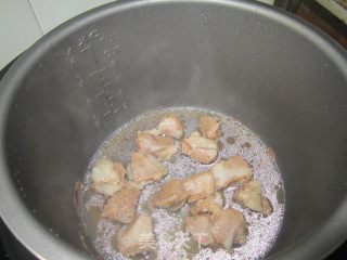 西兰花烧肉的做法步骤：3
