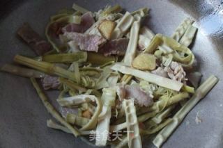 咸肉冬瓜汤的做法步骤：6