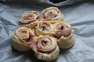 【面包诱惑】——培根芝士卷的做法步骤：9
