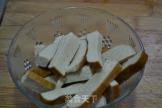 快手小炒-【西芹炒香干】的做法步骤：2