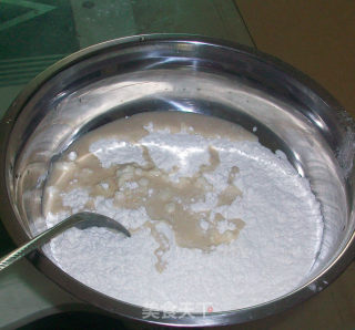 紫薯香肠卷的做法步骤：1