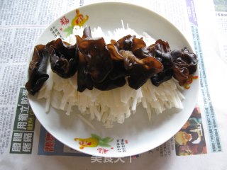 凉拌沙葛木耳的做法步骤：3