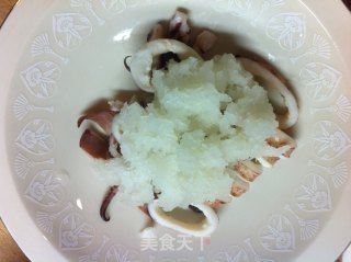 烤鱿鱼白萝卜泥沙拉的做法步骤：6