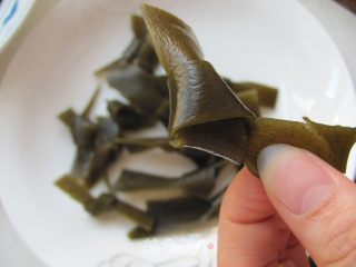 五花肉海带扣的做法步骤：2