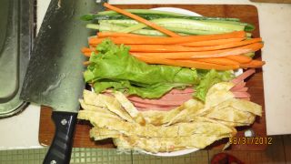 紫菜包饭的做法步骤：2