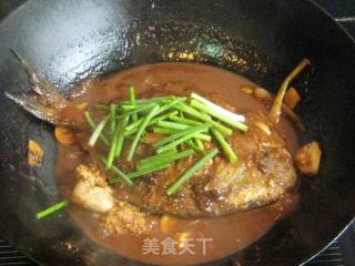 大蒜豆瓣酱辣味鲳鱼的做法步骤：11