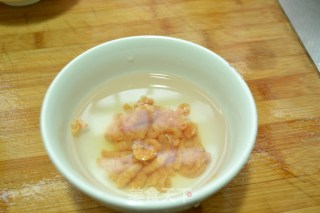 【顶级厨师】--【黄鳝海米炖豆腐】的做法步骤：2