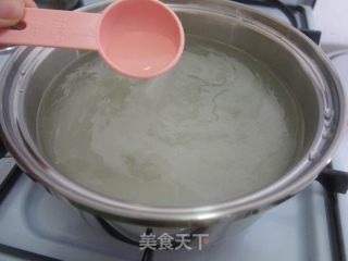 迟来的夏天甜点《杏仁露布丁》的做法步骤：2