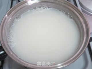 迟来的夏天甜点《杏仁露布丁》的做法步骤：4