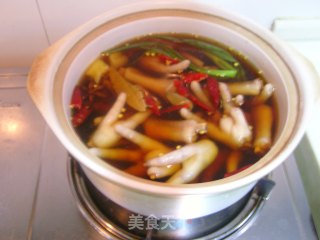 红焖鸡脚的做法步骤：3