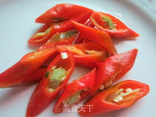 三杯鸡的做法步骤：2