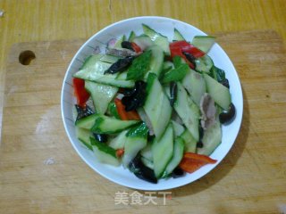 黄瓜木耳炒肉片的做法步骤：5