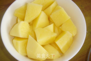 香辣土豆鸡---简单炖菜几步搞定的做法步骤：3