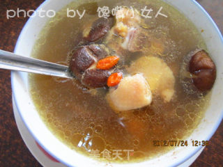 香菇鸡腿汤的做法步骤：9