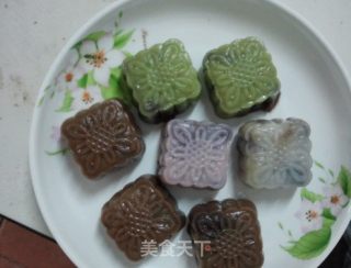 彩色冰皮月饼的做法步骤：10