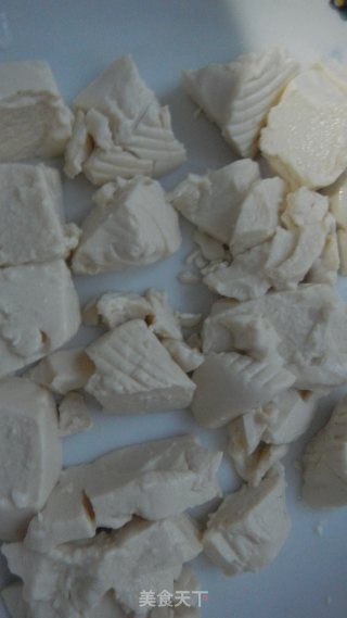 螃蟹蒸豆腐的做法步骤：2
