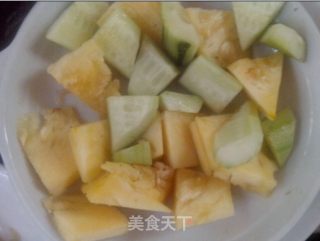 酸甜咕噜肉的做法步骤：1
