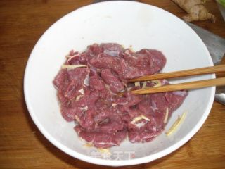 丝瓜炒牛肉的做法步骤：4