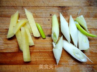 张炎家的美味红烧菜之二------红烧杏鲍菇的做法步骤：3