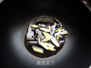 张炎家的美味红烧菜之二------红烧杏鲍菇的做法步骤：4
