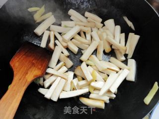 张炎家的美味红烧菜之二------红烧杏鲍菇的做法步骤：5