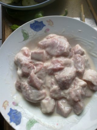 肉段烧茄子的做法步骤：2
