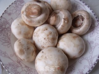 奶香蘑菇意面的做法步骤：2