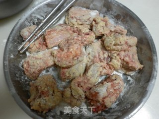 香炸糖醋排骨的做法步骤：2