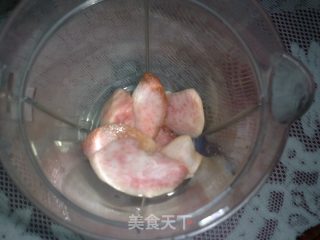水蜜桃奶昔的做法步骤：2