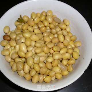 豆香炒肉皮粉条的做法步骤：2