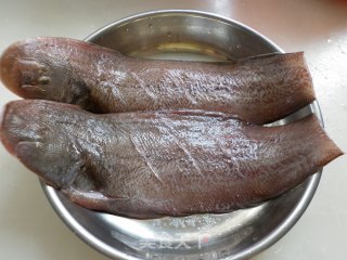 清蒸龙利鱼的做法步骤：2