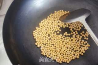 黄豆还可以这样吃---青椒炒黄豆的做法步骤：3