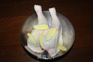 【红油鸡腿】的做法步骤：1