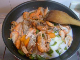 泰式青咖喱炒大头虾的做法步骤：7