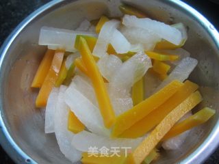 凉拌瓜条-------拌双瓜的做法步骤：5