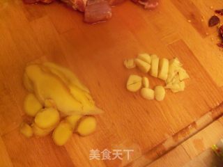 干锅排骨的做法步骤：1