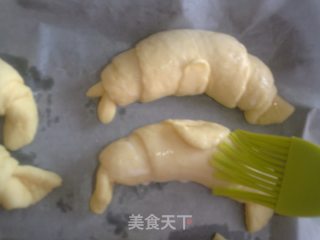 黄金牛角面包的做法步骤：10