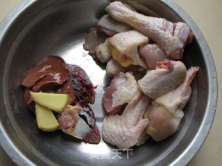 蚝油花菇焖鸡杂的做法步骤：5