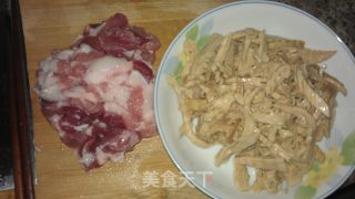 笋干炒肉的做法步骤：1