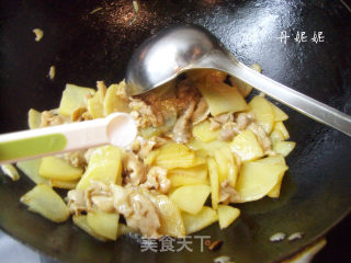 肉炒青椒土豆片的做法步骤：10