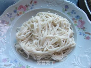炸湿面的做法步骤：1