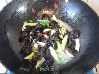 香葱烧木耳的做法步骤：7