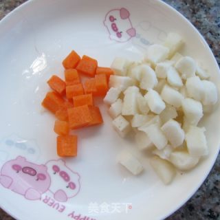 马蹄肉球汤的做法步骤：2