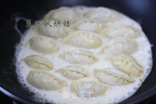 生煎饺子的做法步骤：3